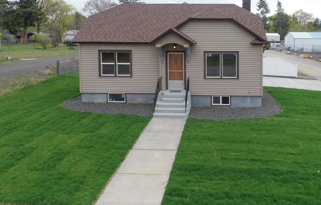 Fully updated 2 Bed 1 Bath Valley home.  Hardwoods Fully updated Bath / Kitchen