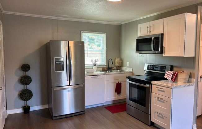 COMING SOON! SPACIOUS 2/1 HOUSE!