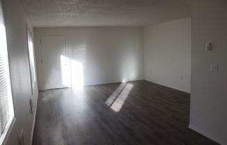 2 beds, 1 bath, 832 sqft, $1,650, Unit .