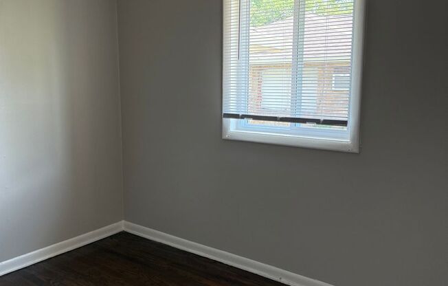 2 bedroom/1 bath
