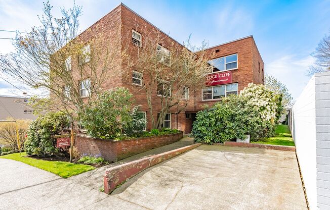 Edgecliff