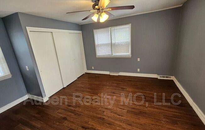 3823 Bell St - Apt 2