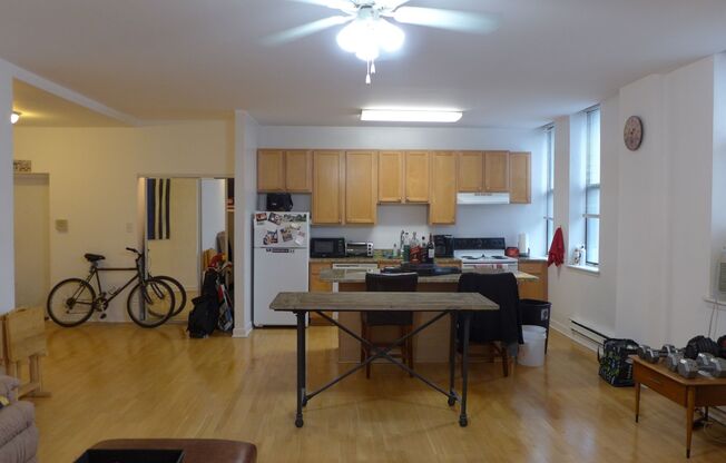 2 beds, 2 baths, 1,000 sqft, $2,095, Unit 104