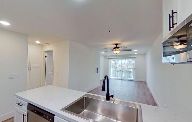 1 bed, 1 bath, 640 sqft, $2,095, Unit 301