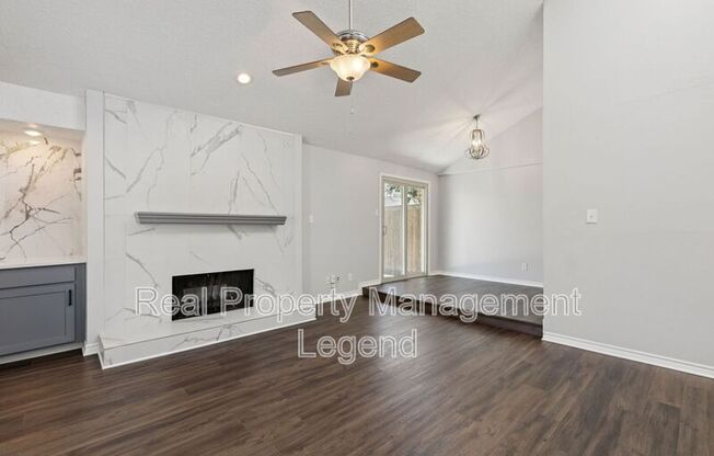 6646 E Lovers Lane