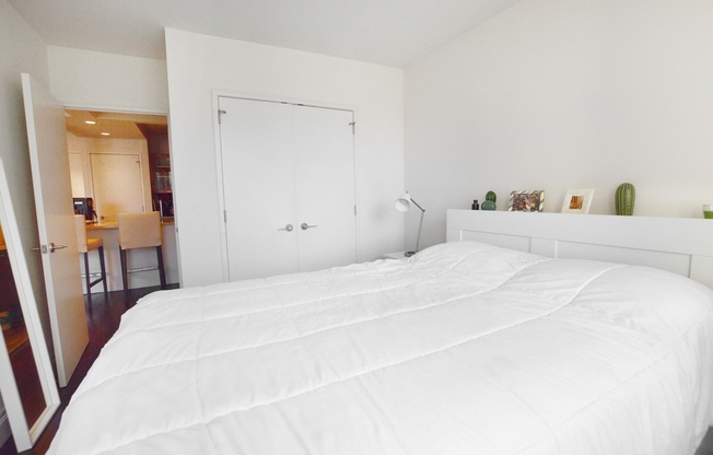 1 bed, 1 bath, $4,250, Unit 24D