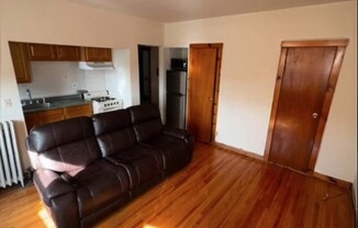 1 bed, 1 bath, 600 sqft, $1,900, Unit 17