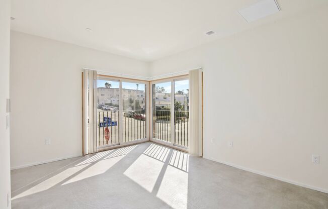 Studio, 1 bath, 401 sqft, $2,195, Unit 402