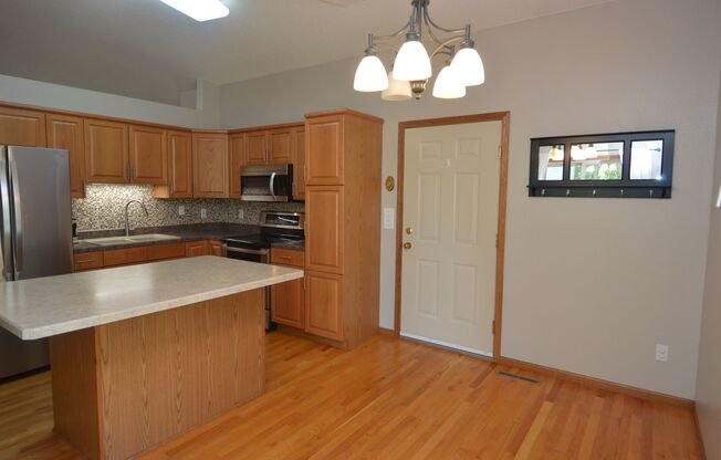 2 Bed 2 Bath Townhome for Rent in East Grand Forks!