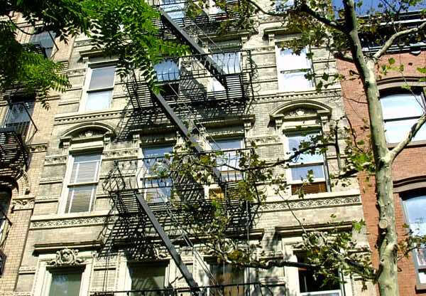 77 PERRY ST