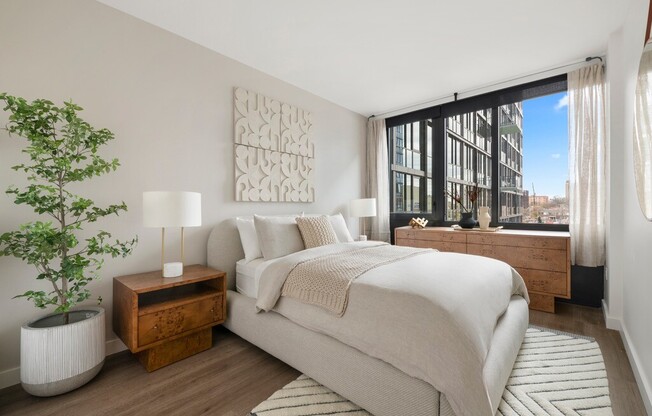 2 beds, 1.5 baths, $3,850, Unit 710N