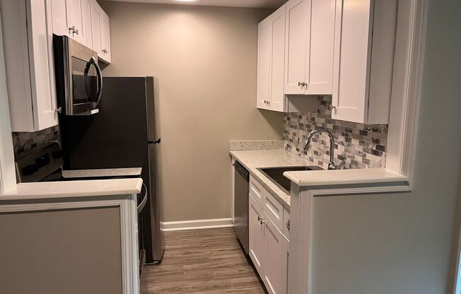 2 beds, 1.5 baths, 1,300 sqft, $1,599, Unit 8145B