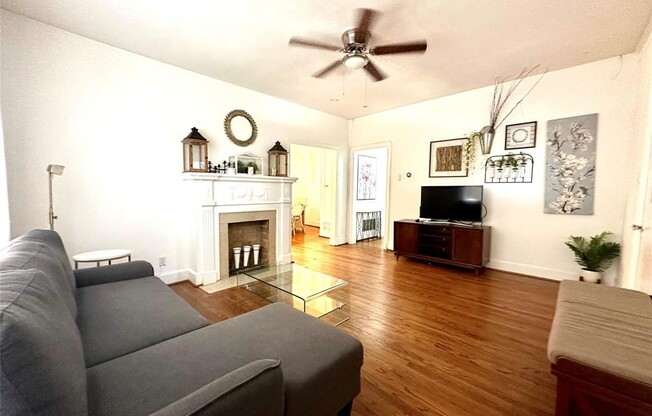 4145 WYCLIFF