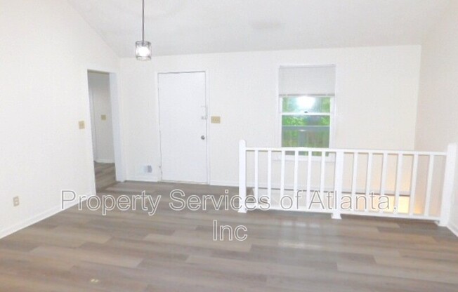 506 MAGNOLIA DR