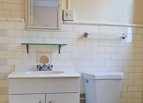 1 bed, 1 bath, 550 sqft, $1,375, Unit 715