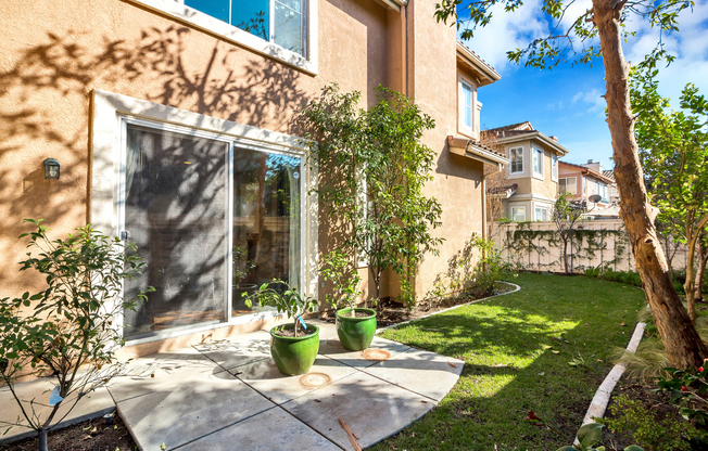 Highly sought-after 3/2.5 SFR in Westpark Raveena in Irvine!