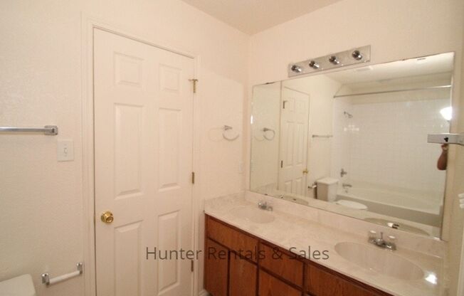 3 beds, 2 baths, $1,200