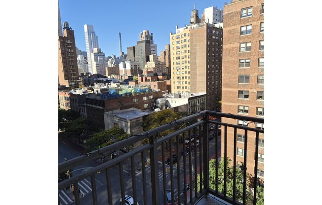 2 beds, 2 baths, 1,000 sqft, $7,500, Unit 10B
