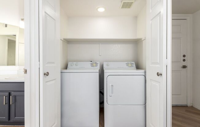 1 bed, 1 bath, $1,250, Unit # 3041