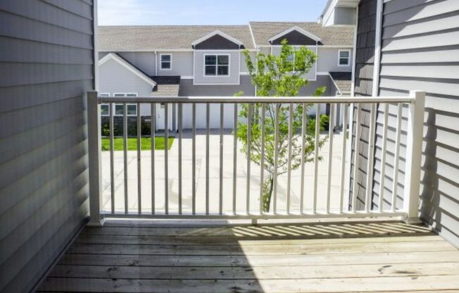 3 beds, 2 baths, 1,222 sqft, $1,650, Unit 5009 Milligan