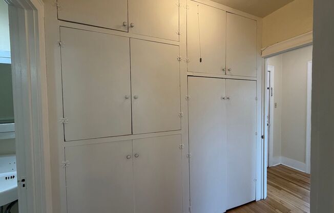 2 beds, 1 bath, 850 sqft, $1,795, Unit 308