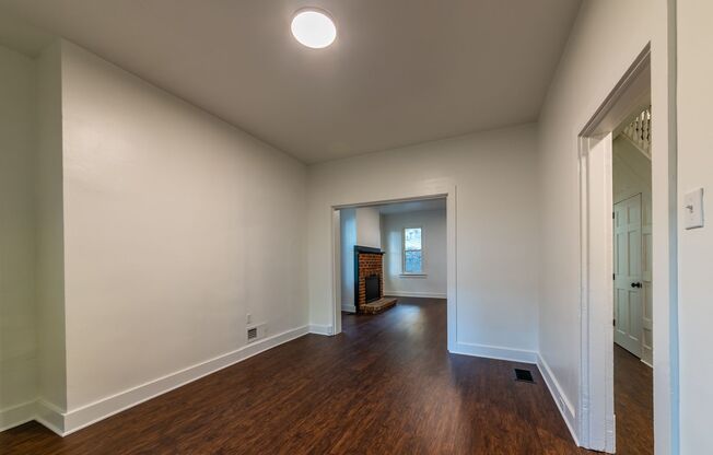 3 beds, 2.5 baths, $2,075, Unit Mt Washington