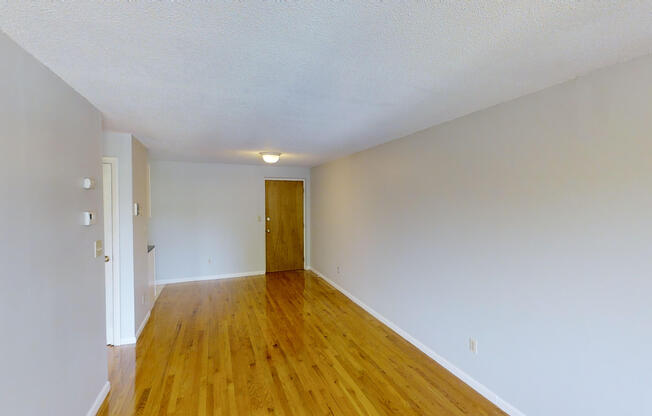 1 bed, 1 bath, $2,800, Unit 1-6