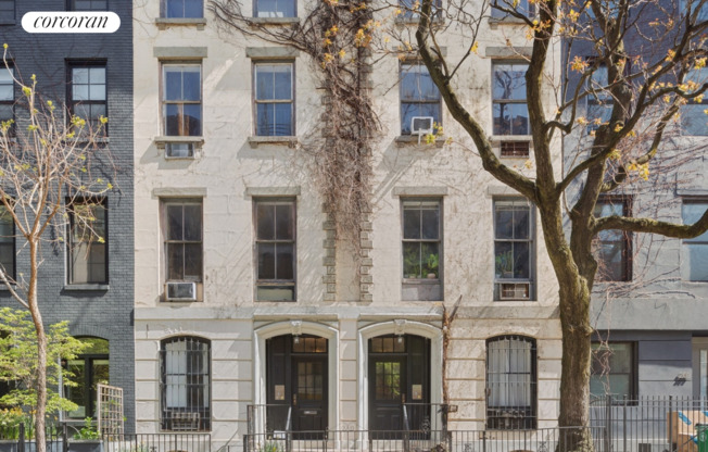207 W 22 ST