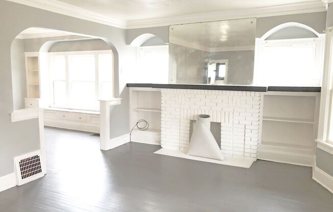 2 beds, 1 bath, 1,158 sqft, $775, Unit Down