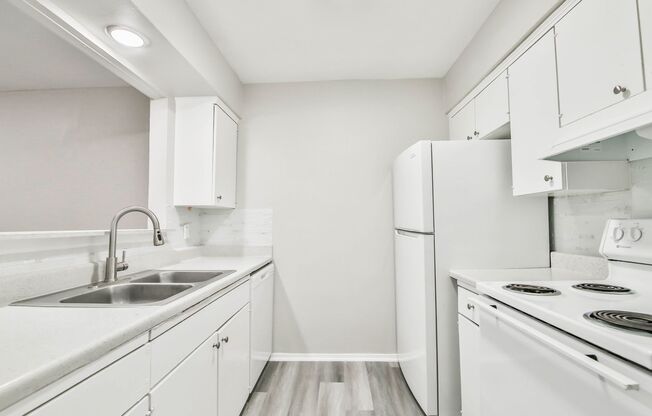 1 bed, 1 bath, 730 sqft, $815