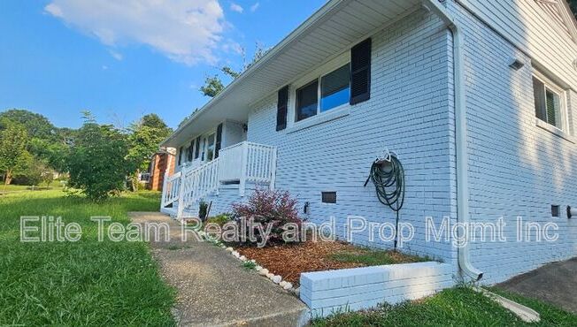 513 WEBSTER PL
