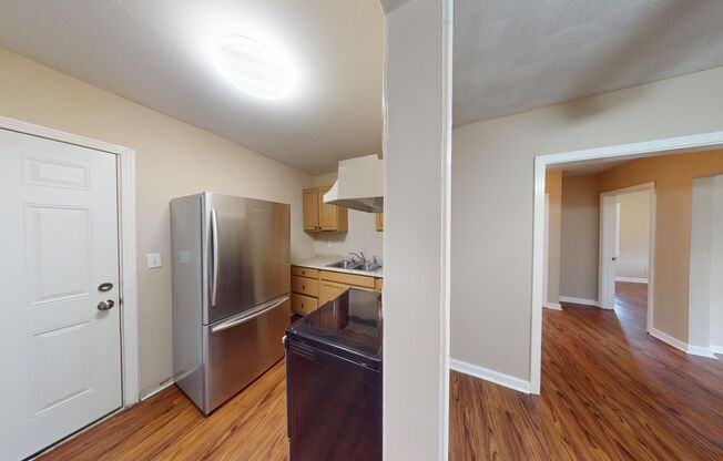 2 beds, 1 bath, $1,200