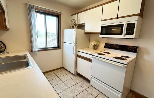 2 beds, 1 bath, 840 sqft, $865, Unit 1440-312