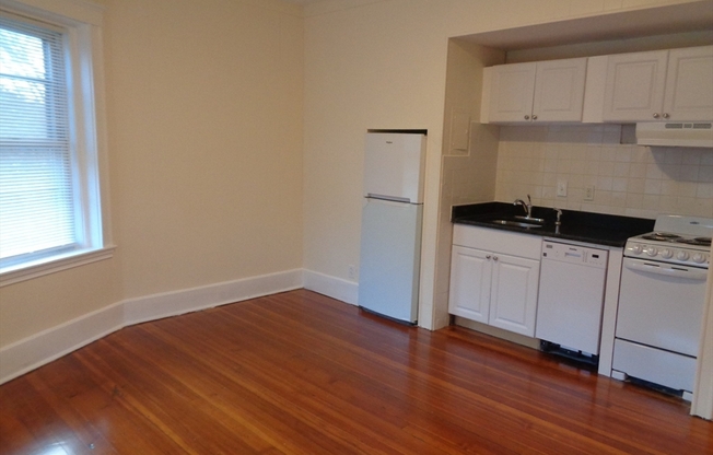 553 BROOKLINE AVE