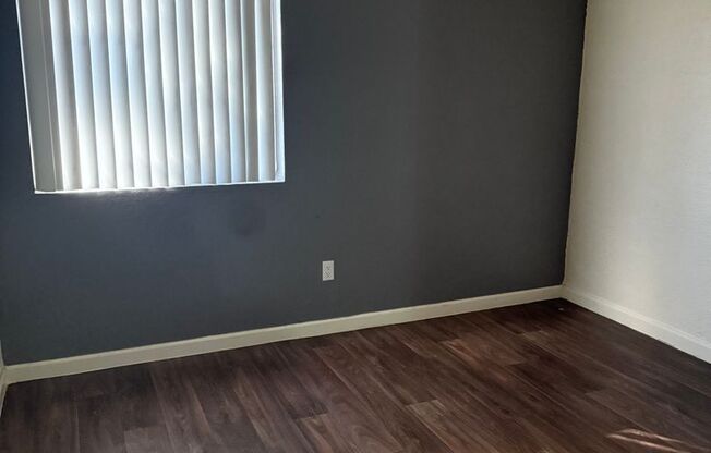 2 beds, 1 bath, $1,345, Unit 65