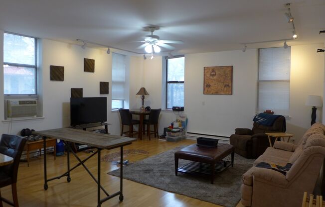 2 beds, 2 baths, 1,000 sqft, $2,095, Unit 104