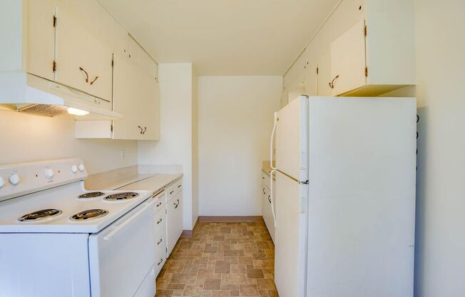 Meadowlark Apartments