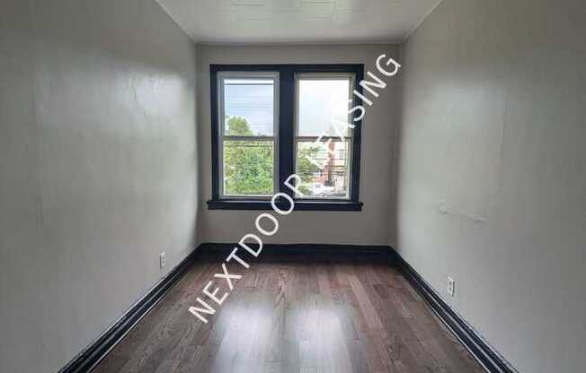 241 Duncan Ave 4