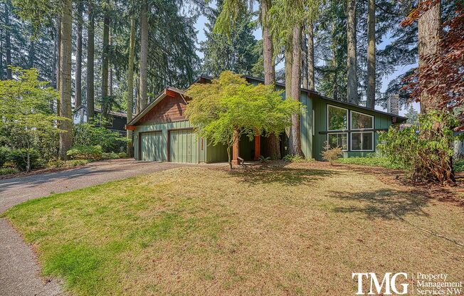 3 BD Hillsboro Home with Large Primary Suite & Outdoor Living