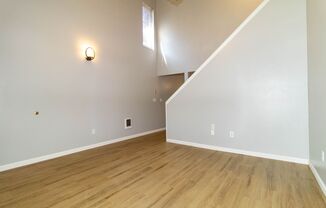Large 2 bed 1.5bath townhouse