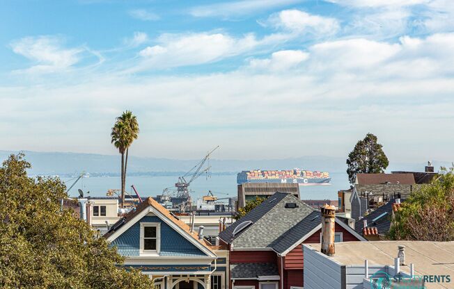 Potrero Hill: Remodeled Top Floor with City Views, Bonus Room & 2 Car Parking