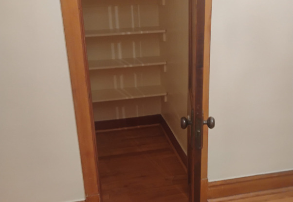 4528 S SPAULDING AVE