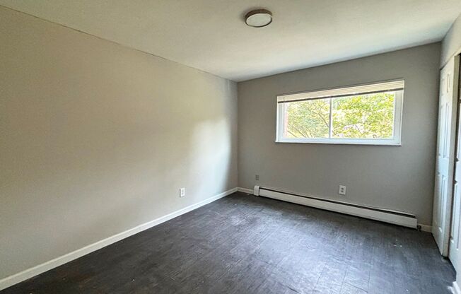 1 bed, 1 bath, 560 sqft, $825, Unit 720-09