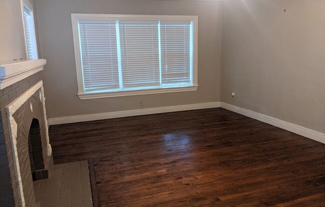 2 beds, 1 bath, $1,200