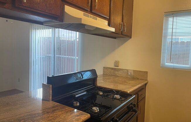 1 bed, 1 bath, 700 sqft, $2,100, Unit 2