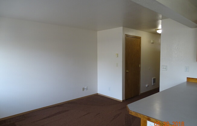 3 beds, 1.5 baths, 1,100 sqft, $1,325, Unit 125