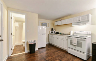 1 bed, 1 bath, $1,075, Unit B