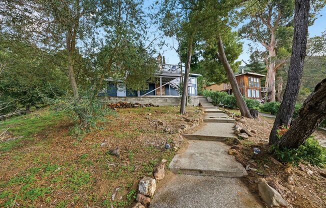 3 Beds/2.5 Baths Multilevel Home with Amazing Views!