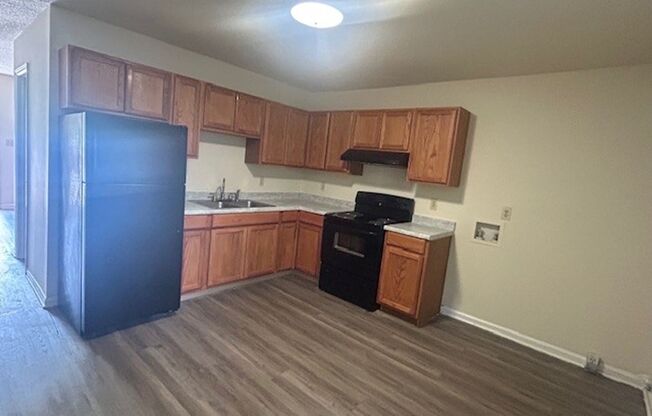 2 beds, 1 bath, 760 sqft, $950, Unit 1002-A Rucker St