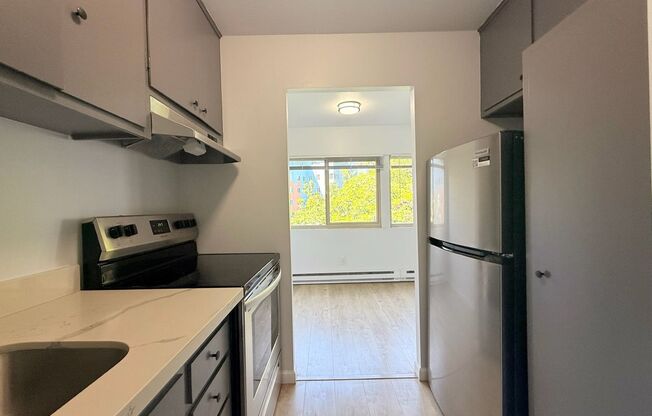 1 bed, 1 bath, 607 sqft, $1,850, Unit 801